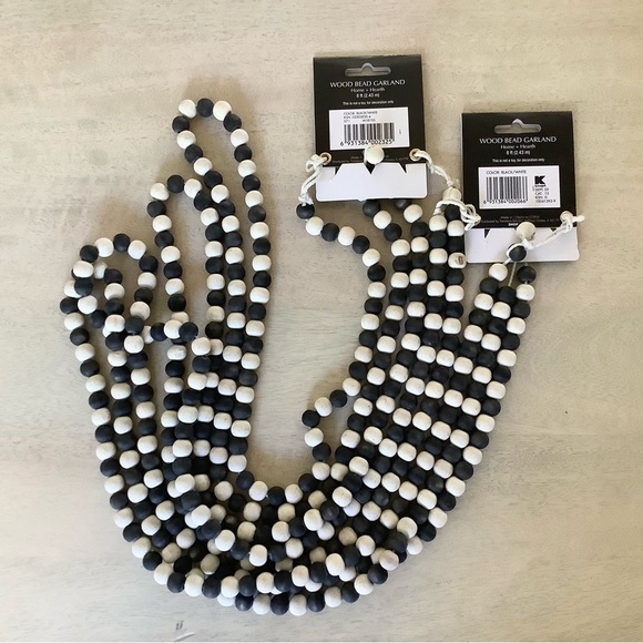 Black & Cream Wood Bead Garland - Picture 3 of 4